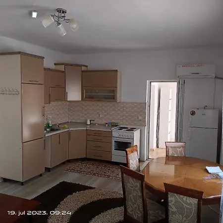 Apartment Jj *